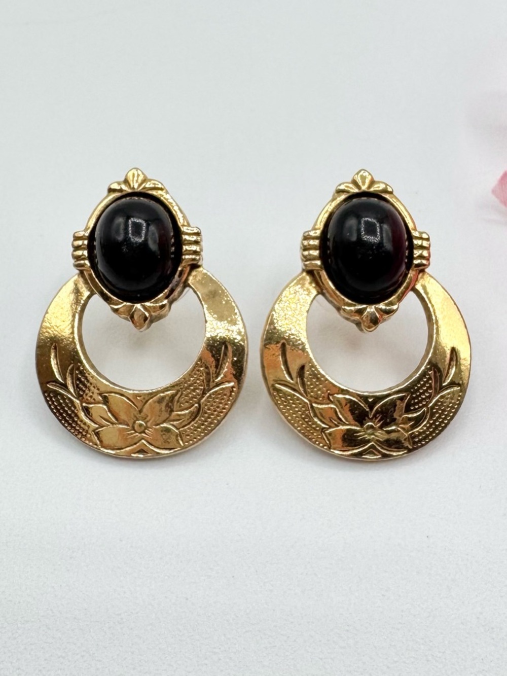 Vintage 1928 Etched Black Doorknocker Earrings Floral Romantic Victorian Revival